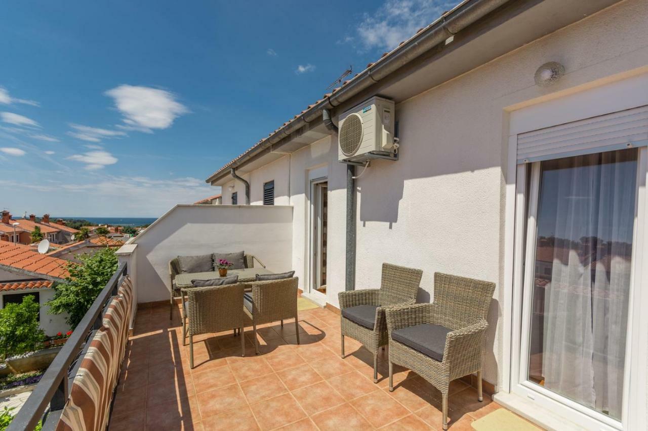 Apartments Radmila Пореч Экстерьер фото