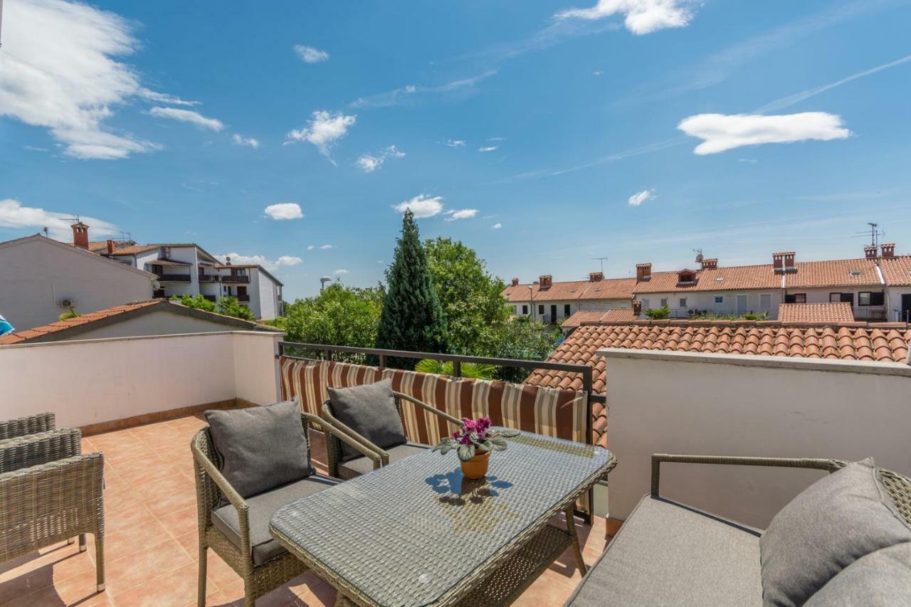 Apartments Radmila Пореч Экстерьер фото